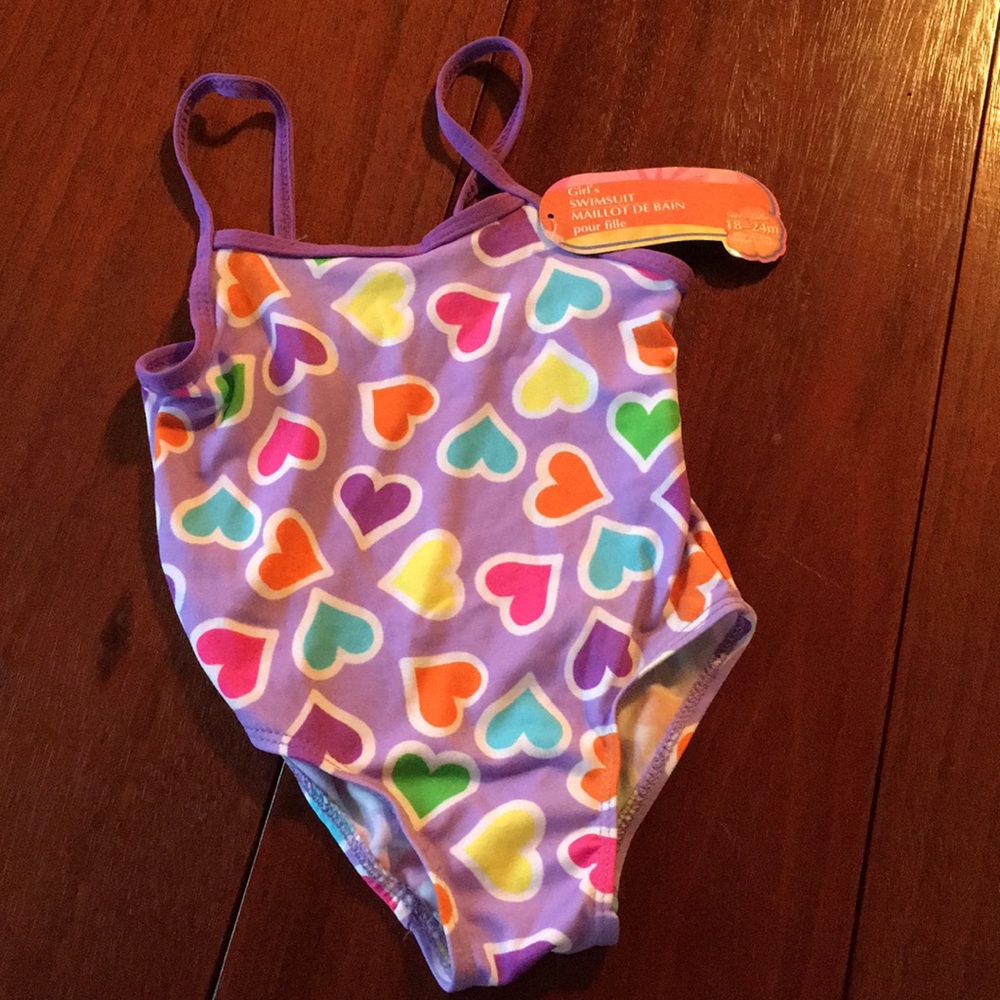 NWT darling bathing suit for your little lady 💜💚
